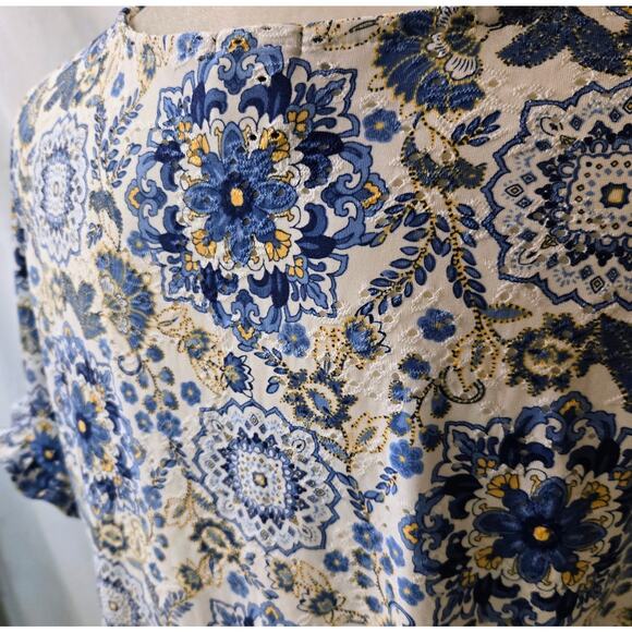 W5 Anthropologie Womens Blue Floral Eyelet Blouse Cottage Core Tie Front Top Med - Picture 7 of 8
